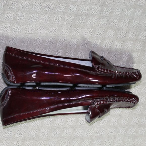Anne Klein iFlex AKGrefty Size 8 Maroon Patent Driving Penny Loafers - Picture 4 of 6